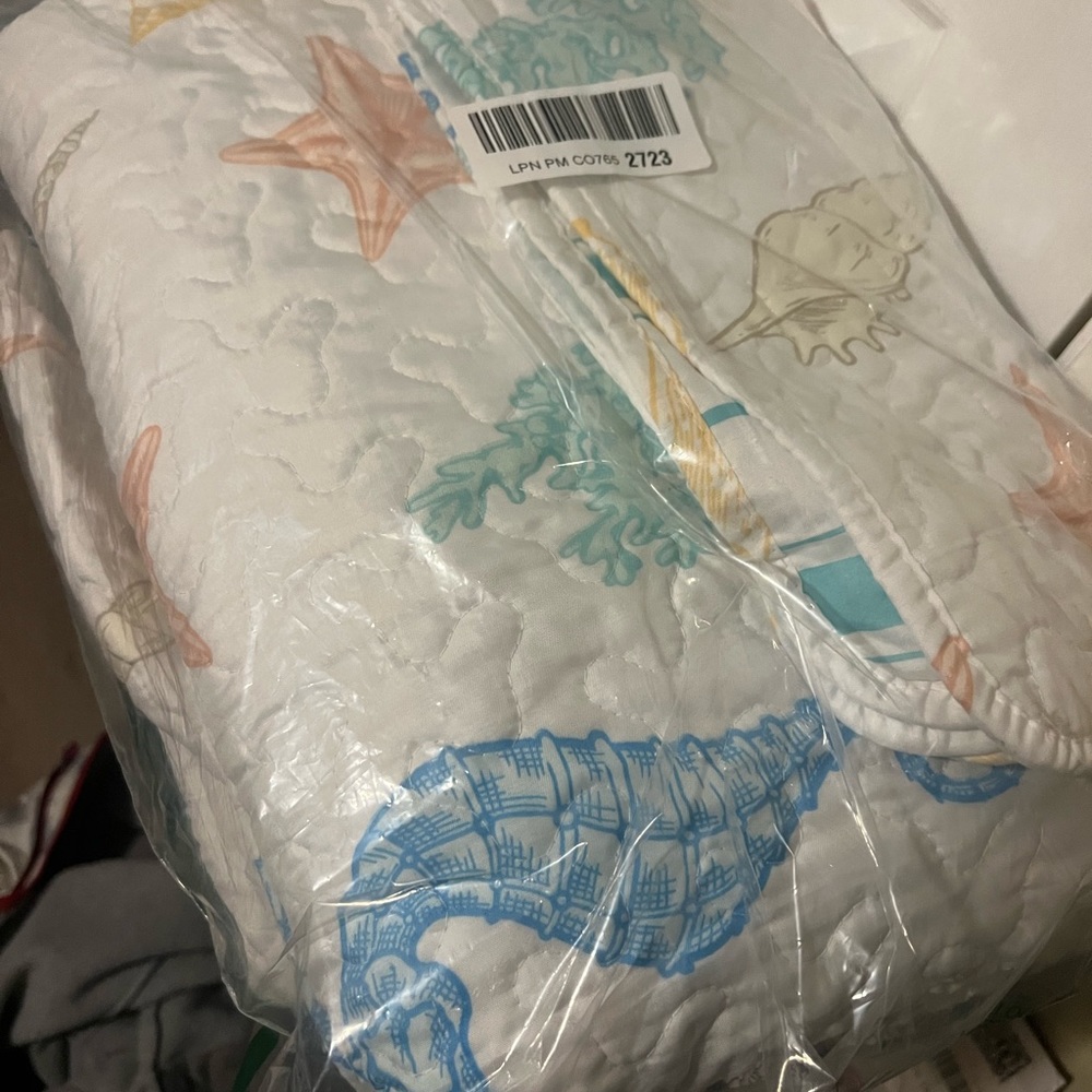 Twin beach theme quilt